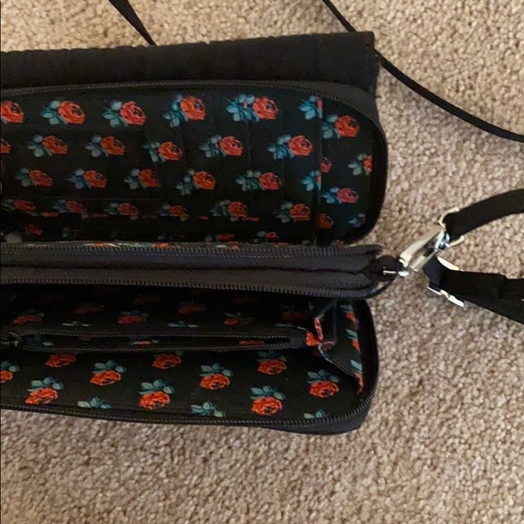 Vera Bradley Cross Body - Picture 4 of 4